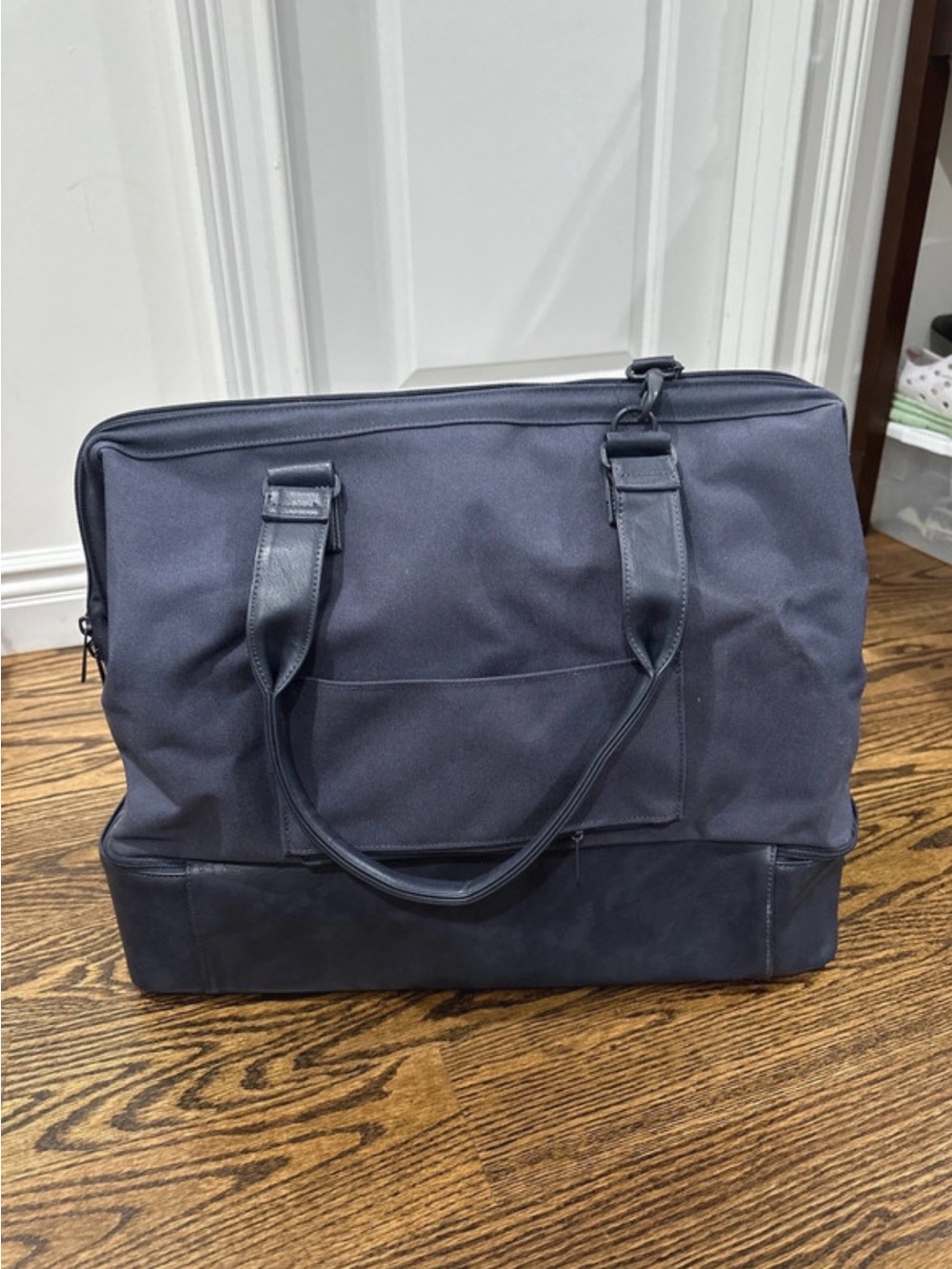 Beis Weekender Bag - Picture 2 of 4